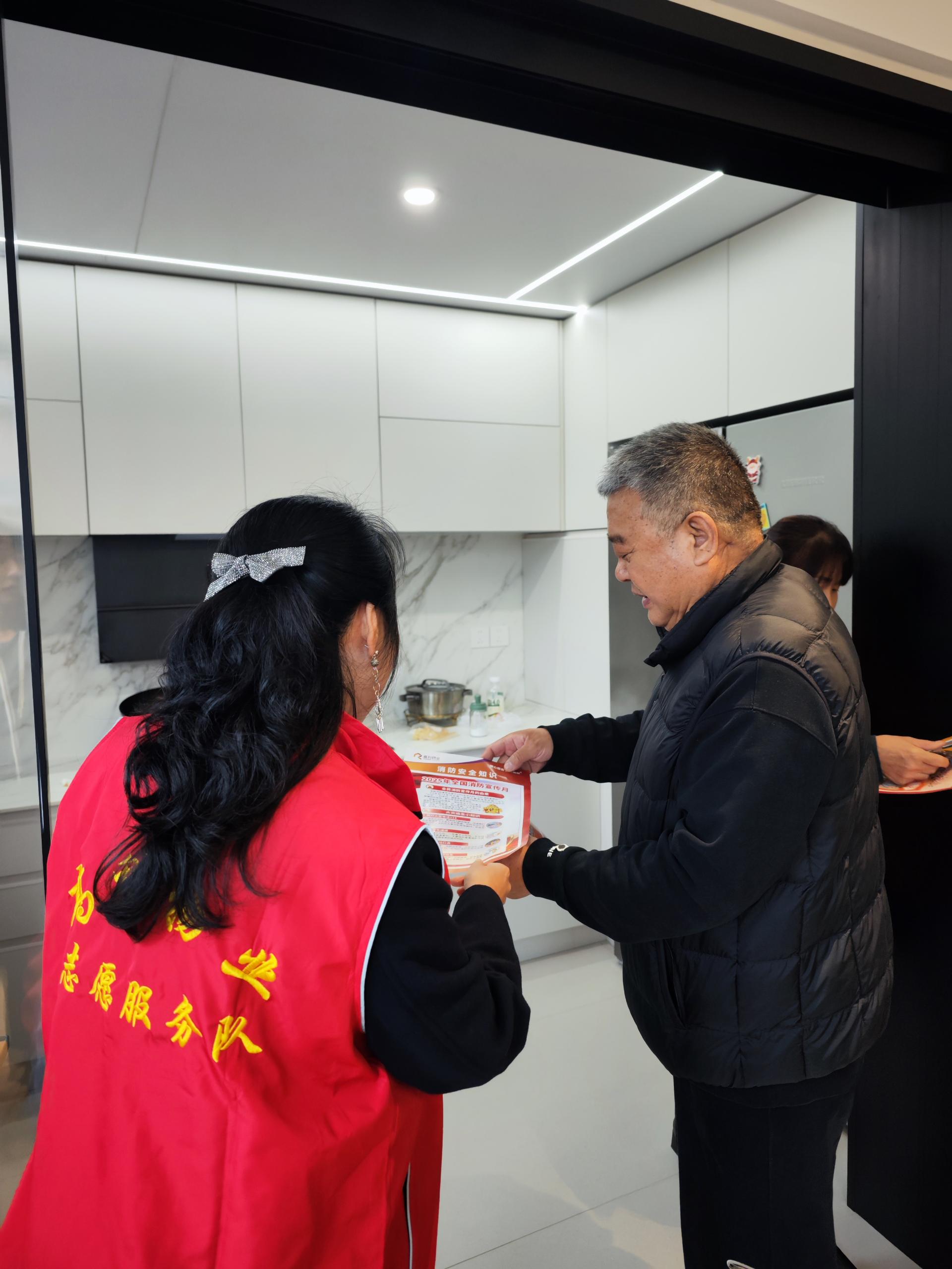 121762916064136629.jpg 4.jpg